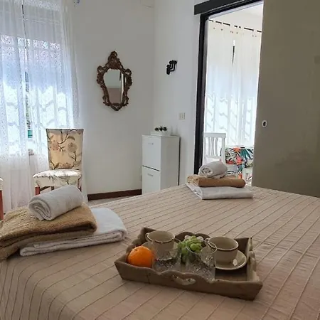 Maggie House * Lucca